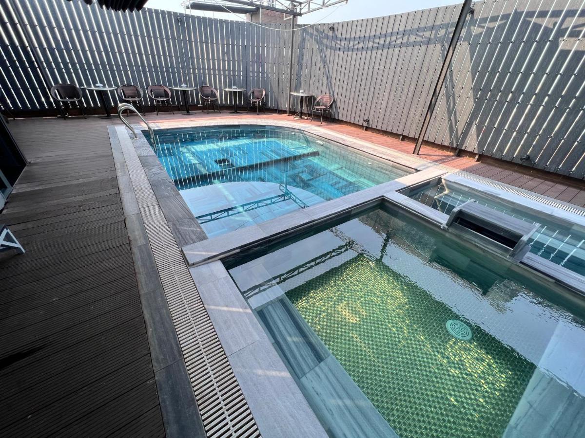 K Hotel Sauna And Massage Da Nang Exteriör bild