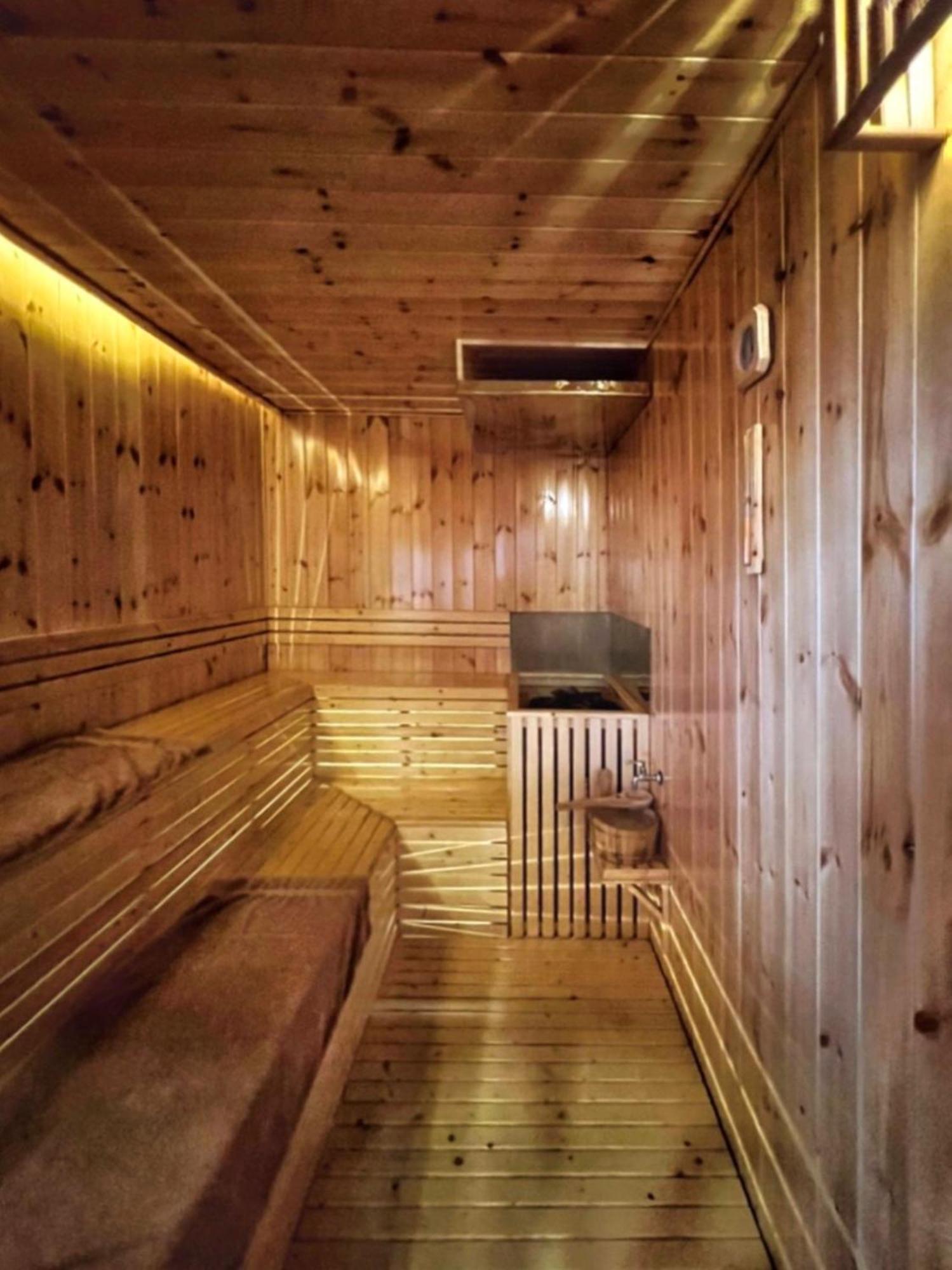 K Hotel Sauna And Massage Da Nang Exteriör bild