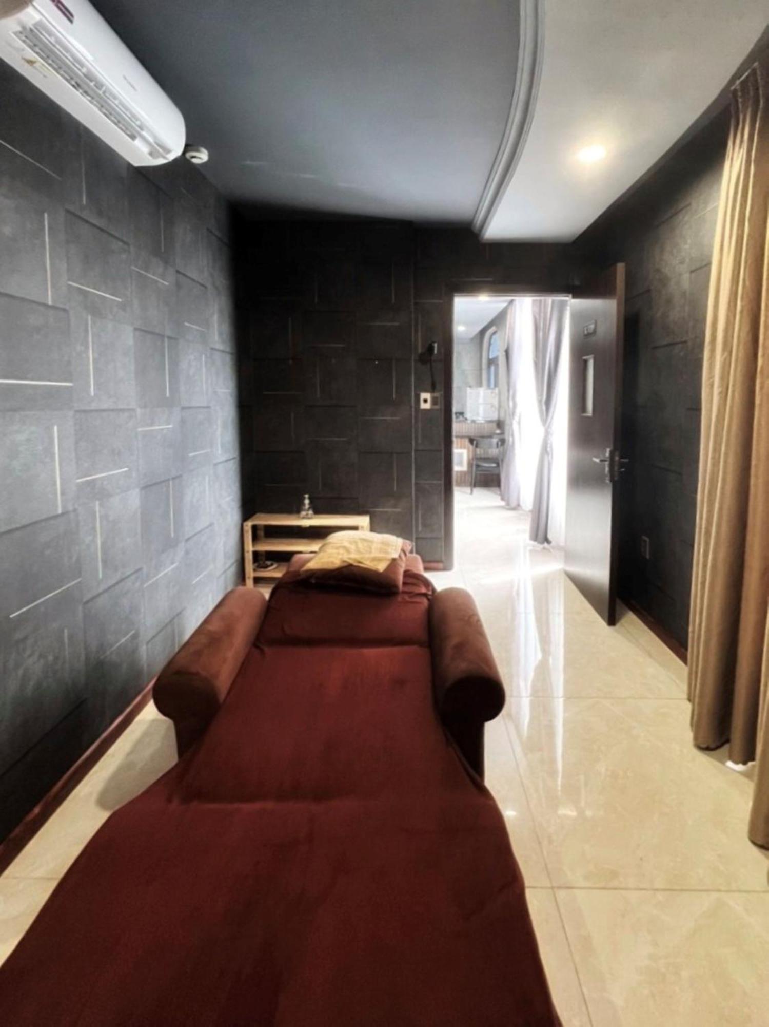K Hotel Sauna And Massage Da Nang Exteriör bild